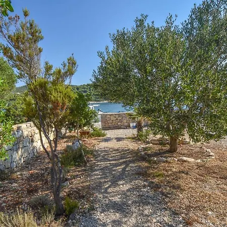 House Serenity Ferienhaus Otok Zizanj